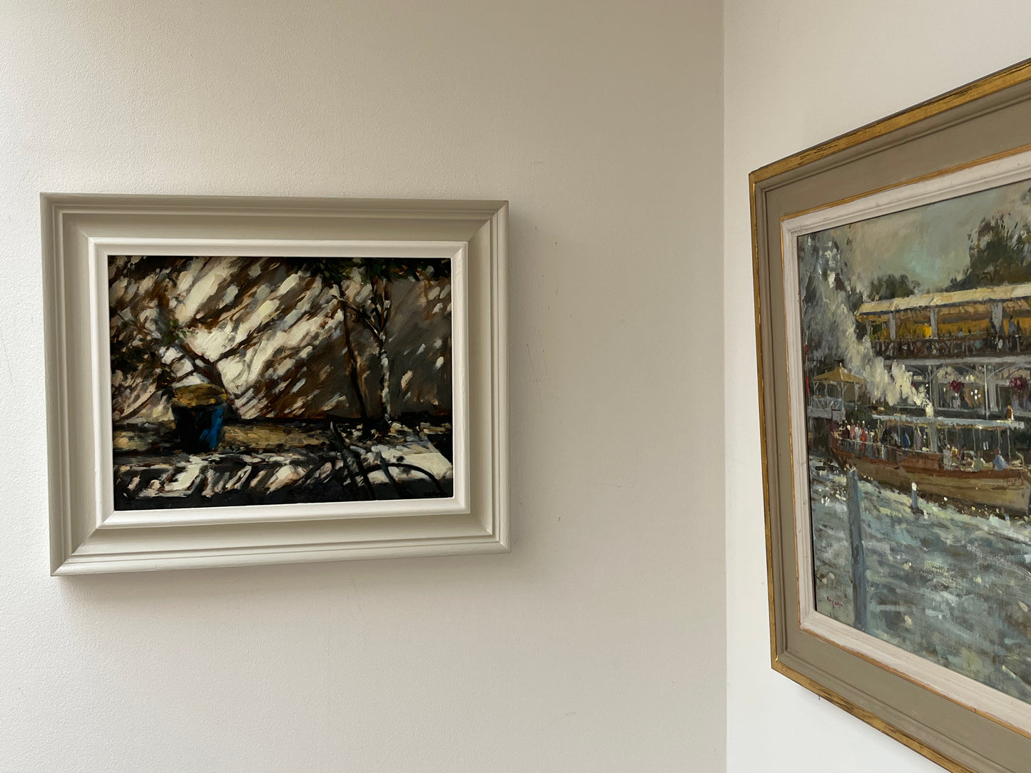 Blue Garden Pot, Strong Sunlight