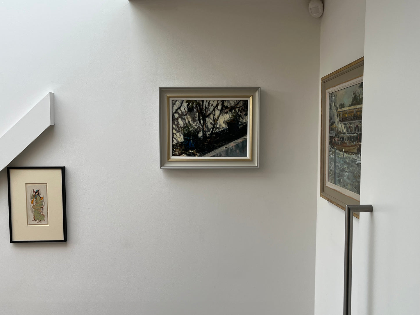 Blue Garden Pot, Strong Sunlight