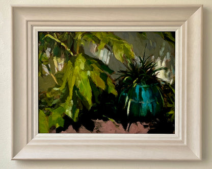 Green Garden Pot, Strong Sunlight